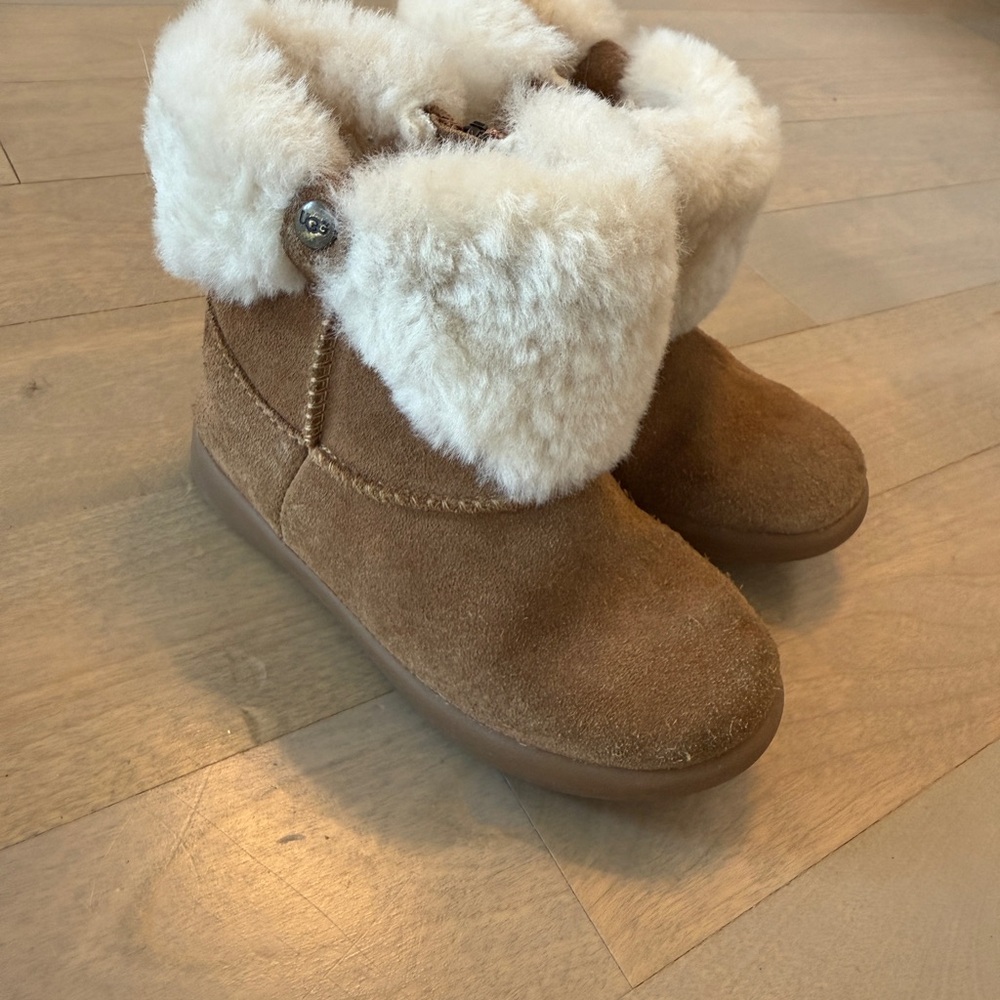 UGG Kids Boots in Brown and White